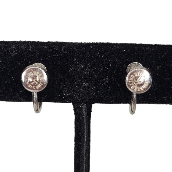 Dainty Tru Kay Sterling Earrings Rhinestone Screwback Vintage 3/8" diame… - Picture 4 of 10